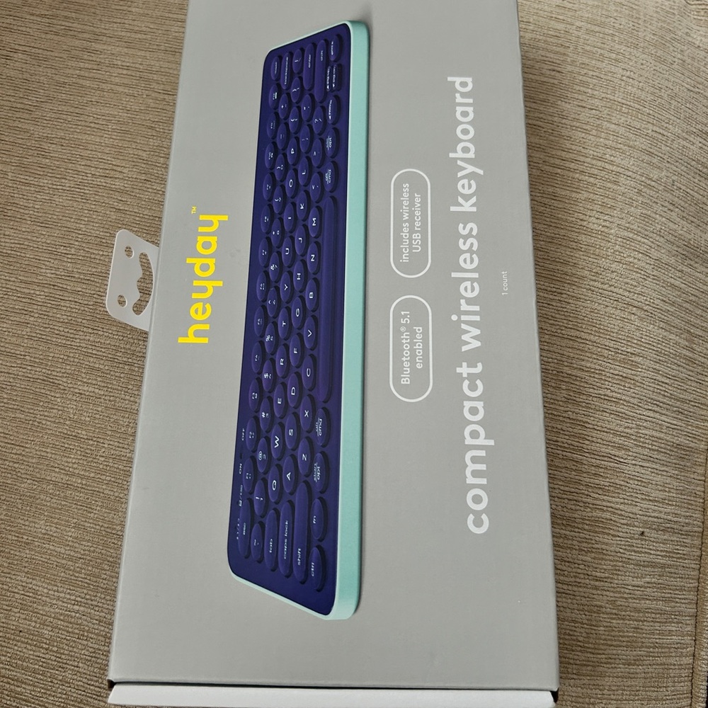 Heyday Bluetooth Keyboard - Dark Blue and Light Green